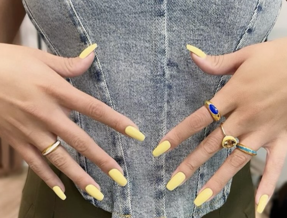 selena gomez nails