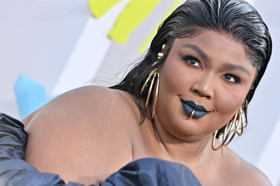 Charlotte Tilbury's products were used to achieve Lizzo's flawless-looking skin last night. The 