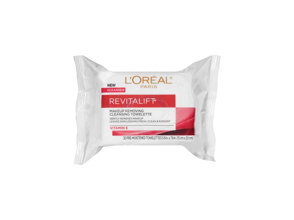 Best Anti-Aging Cleansing Wipes: L’Oreal Revitalift Radiant Smoothing Wet Cleansing Towelettes