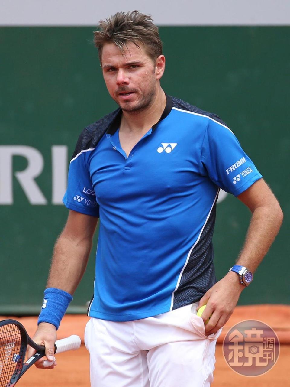 《Stan Wawrinka》雖然有費德勒這樣神一般的同胞，但瓦林卡也曾獲得3座大滿貫冠軍，尤其2015年穿著「睡褲」贏得法網冠軍，還獲得「睡褲球王」封號，與「小威」一起為AP錶賺到大量曝光。可惜今年因受傷困擾，法網第一輪就出局了。（東方IC）