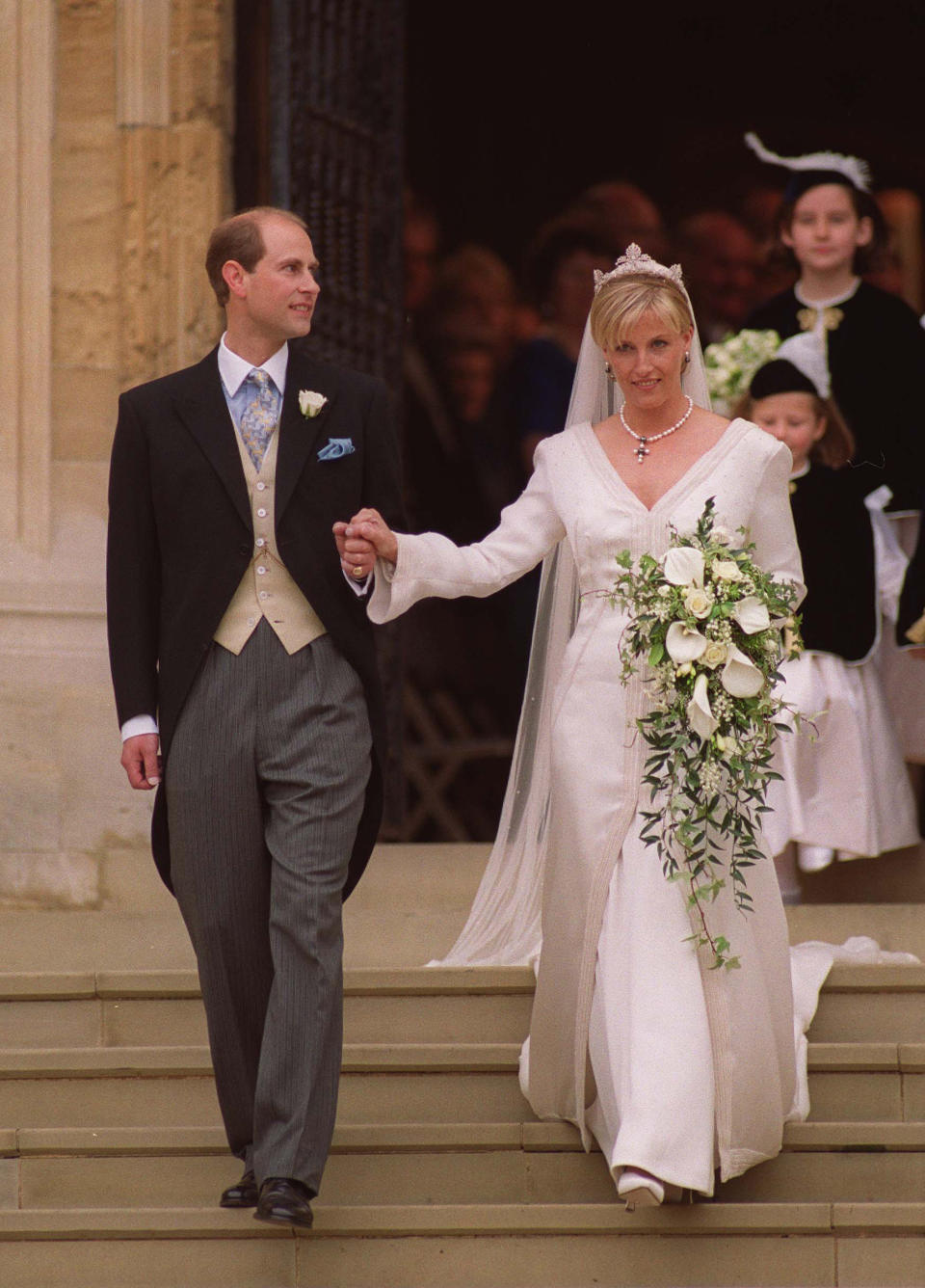 The Earl and Countess of Wessex on their wedding day. Image via Getty Images. 