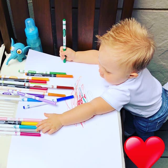 Manuelito tiene 18 meses ya. <a href="https://www.instagram.com/anahi/?hl=en" rel="nofollow noopener" target="_blank" data-ylk="slk:Foto: Anahi/Instagram;elm:context_link;itc:0;sec:content-canvas" class="link ">Foto: Anahi/Instagram</a>