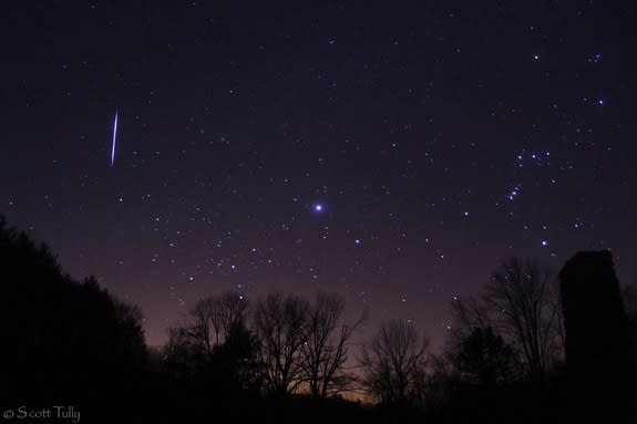 Amazing Leonid Meteor Shower Photos Captured By Stargazers