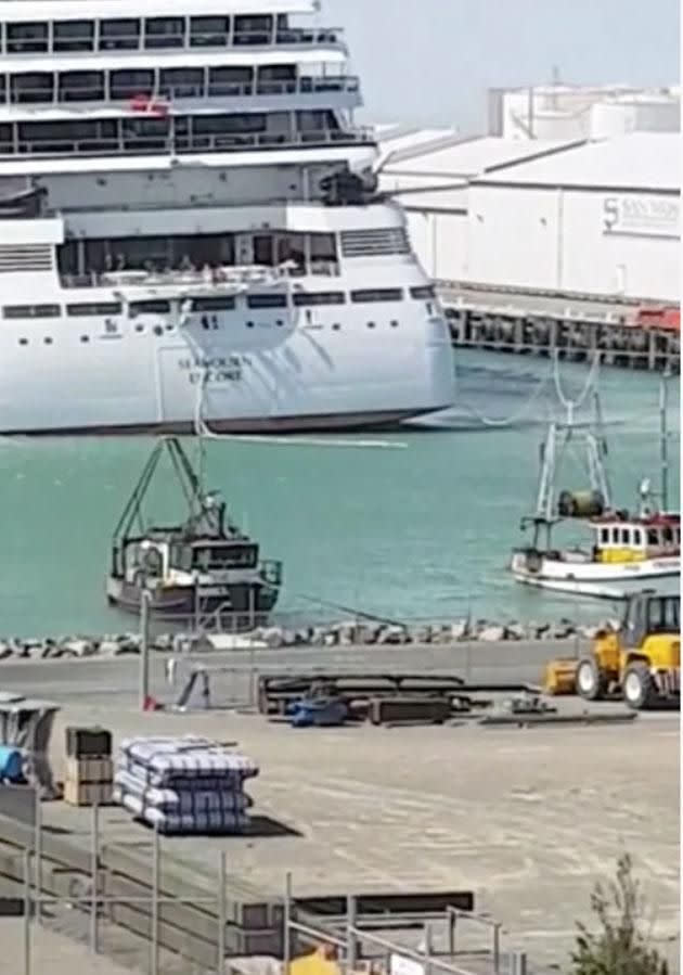 Heavy winds blow the ship away from port and its moorings start to snap. Source: Facebook/Storyful