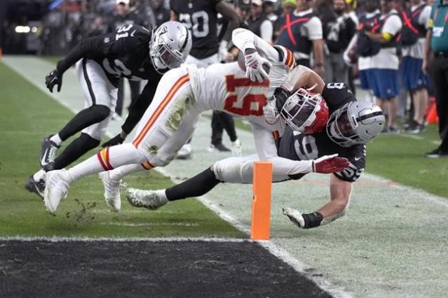 Chiefs begin NFL title defence against Lions on Thursday night at