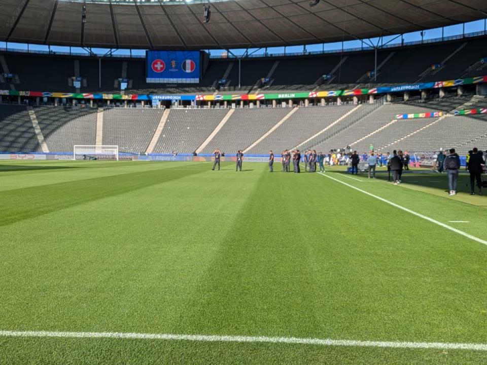 Video: Italy players arrive at Berlin’s Olympiastadion before Switzerland game