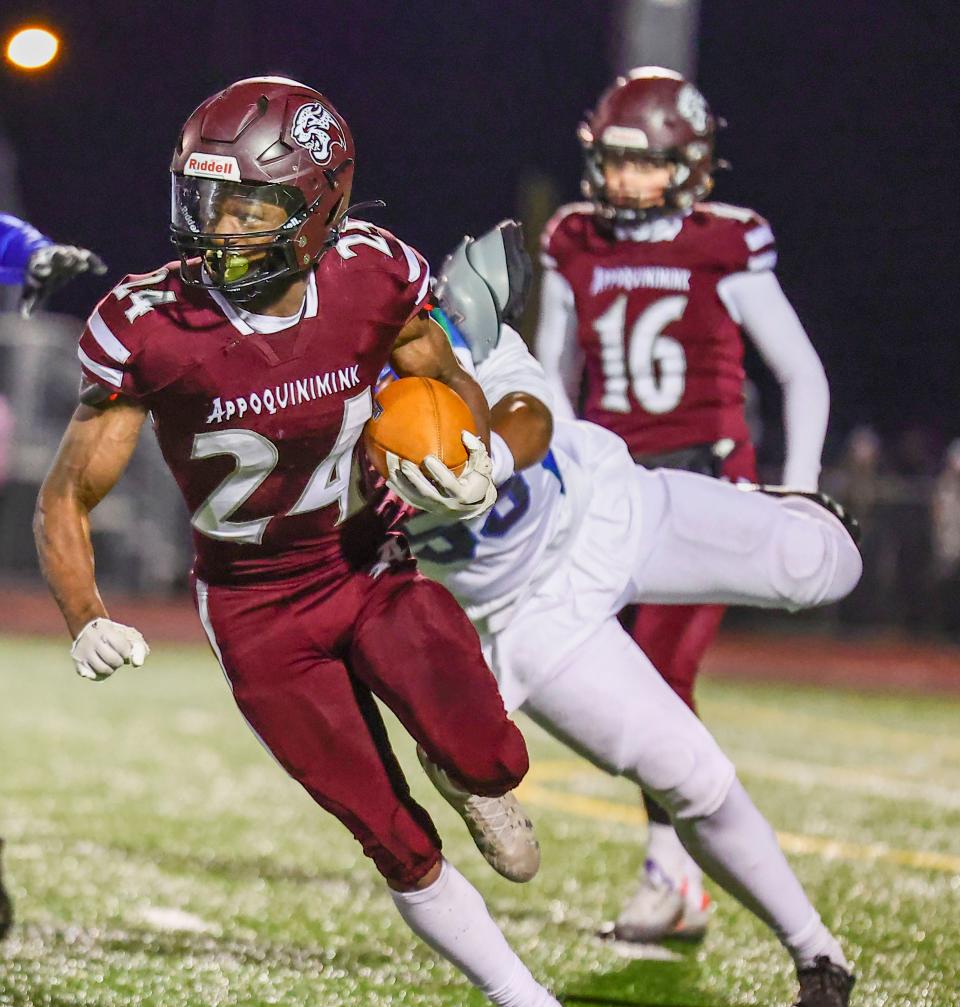 Appo's Daniel McConomy turns the corner during St. Georges' 13-7 win in the opening round of the DIAA state championships at Appoquinimink High School, Friday, Nov. 18, 2022.