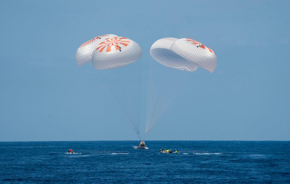 The SpaceX Crew Dragon Endeavour capsule carrying private astronauts Michael López-Alegría, Larry Connor, Eytan Stibbe, and Mark Pathy splashes down off the coast of Jacksonville, Florida at 1:06 p.m. EDT on Monday, April 25, concluding the Axiom-1 first all-private mission to the International Space Station.