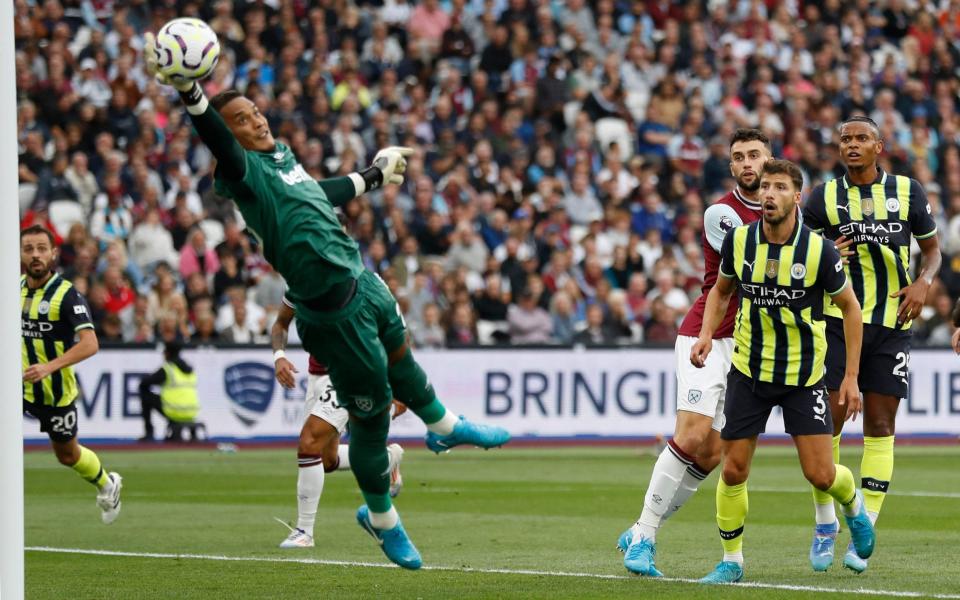 Areola saves from a De Bruyne save