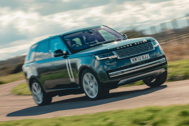 Range Rover D 350 (2023) im Zugwagentest