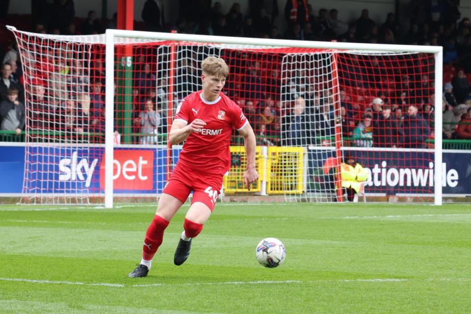 Hunt made his Swindon debut at Walsall <i>(Image: Andy Crook)</i>