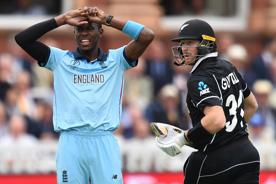 Umpire Erasmus turned down the appeal - and rightly so on replay. (Photo by Glyn KIRK / AFP)