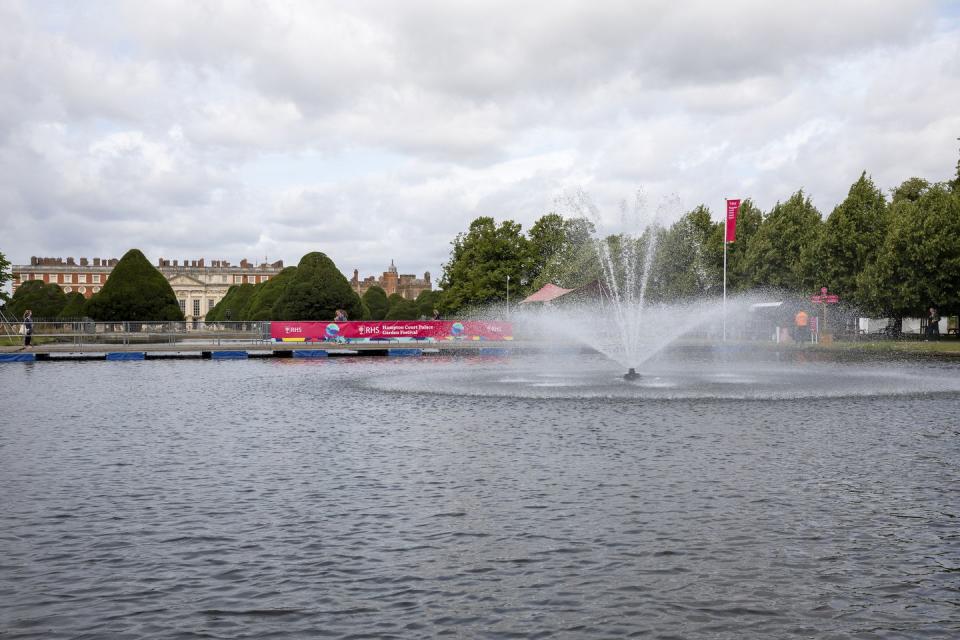 rhs hampton court palace flower show garden festival