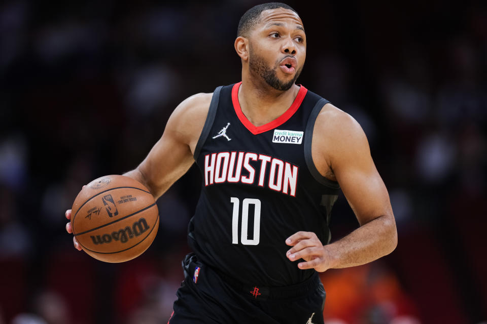 HOUSTON, TEXAS - JANUARY 25: Eric Gordon #10 of the Houston Rockets in action against the San Antonio Spurs during the first half at Toyota Center on January 25, 2022 in Houston, Texas. NOTE TO USER: User expressly acknowledges and agrees that, by downloading and or using this photograph, User is consenting to the terms and conditions of the Getty Images License Agreement. (Photo by Carmen Mandato/Getty Images)