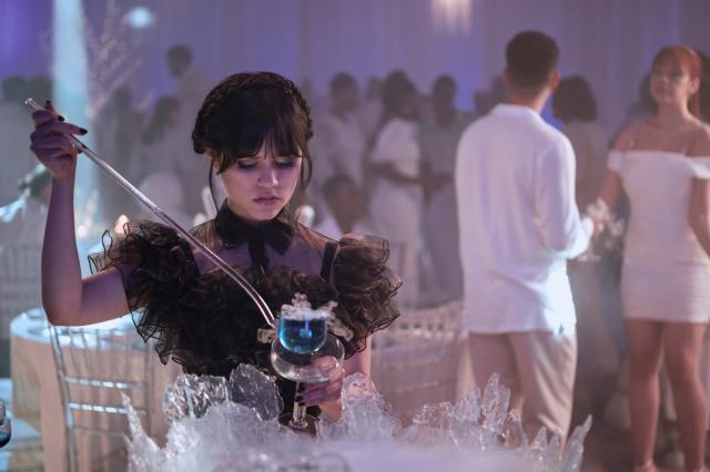 Actress Jenna Ortega Shares the Inspiration Behind *That* Viral Scene from  'Wednesday' - Yahoo Sports