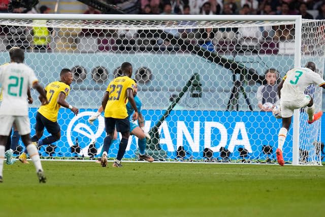 Senegal captain Kalidou Koulibaly (3) scores against Ecuador