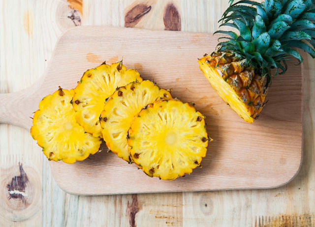 Pineapple Exotic Fruits, varieties, production, seasonality