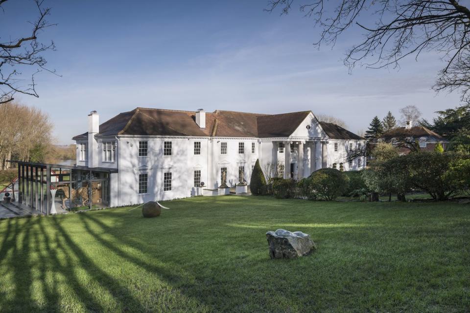 home of uri geller for sale in berkshire