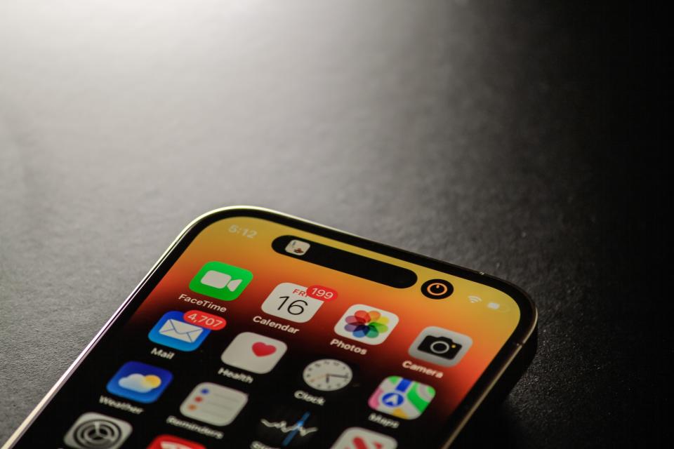 iPhone 15預期將推出新色。（示意圖，與當事人無關／Unsplash）