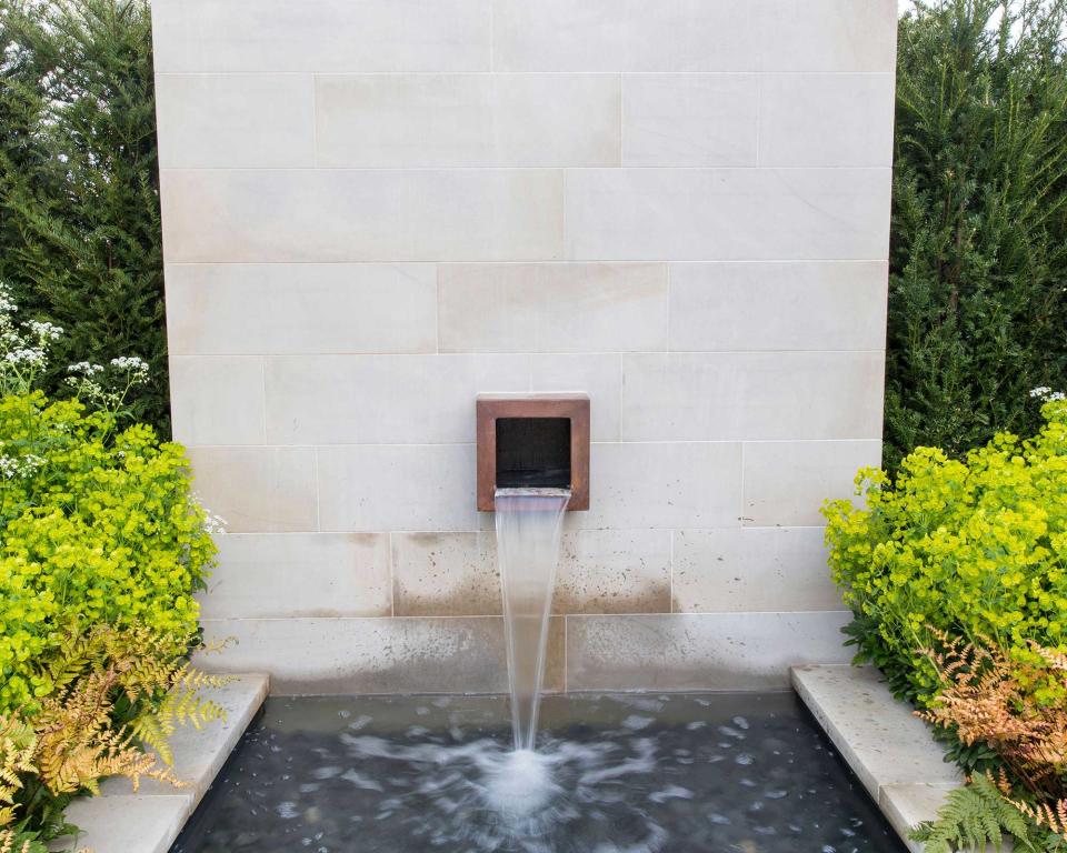 11. Frame a water feature