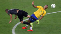 2016 Rio Olympics - Soccer - Final - Men's Football Tournament Gold Medal Match Brazil vs Germany - Maracana - Rio de Janeiro, Brazil - 20/08/2016. Sven Bender (GER) of Germany and Gabriel Jesus (BRA) of Brazil fight for the ball. REUTERS/Leonhard Foeger