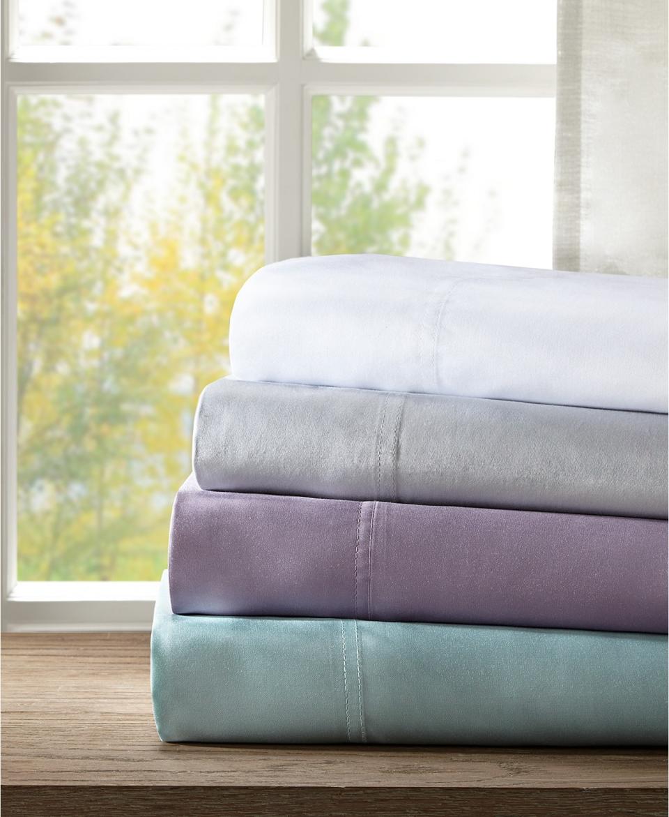 <a href="https://fave.co/2OEPwVK" rel="noopener" target="_blank" data-ylk="slk:JLA Home Sleep Philosophy 4-PC Sheet Set;elm:context_link;itc:0;sec:content-canvas" class="link ">JLA Home Sleep Philosophy 4-PC Sheet Set</a> (Photo: Macy’s)