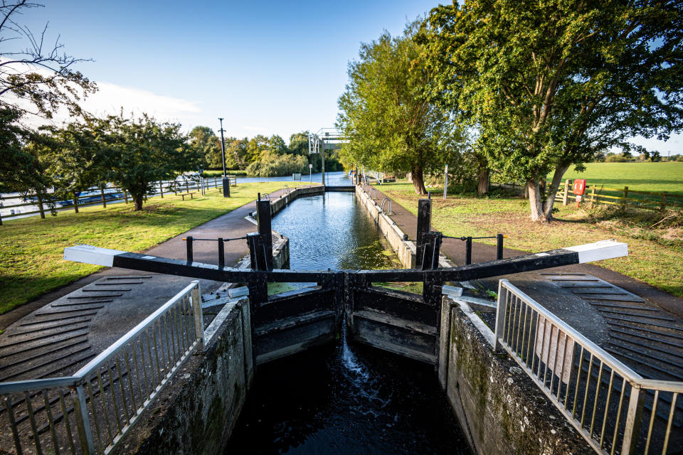 Narrowboat nightmare for couple