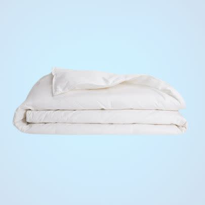 A lightweight down alternative comforter