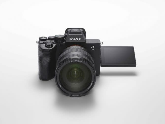 Sony α7 IV 搭載全新開發的全片幅3,300萬畫素Exmor RCMOS背照式感光元件。