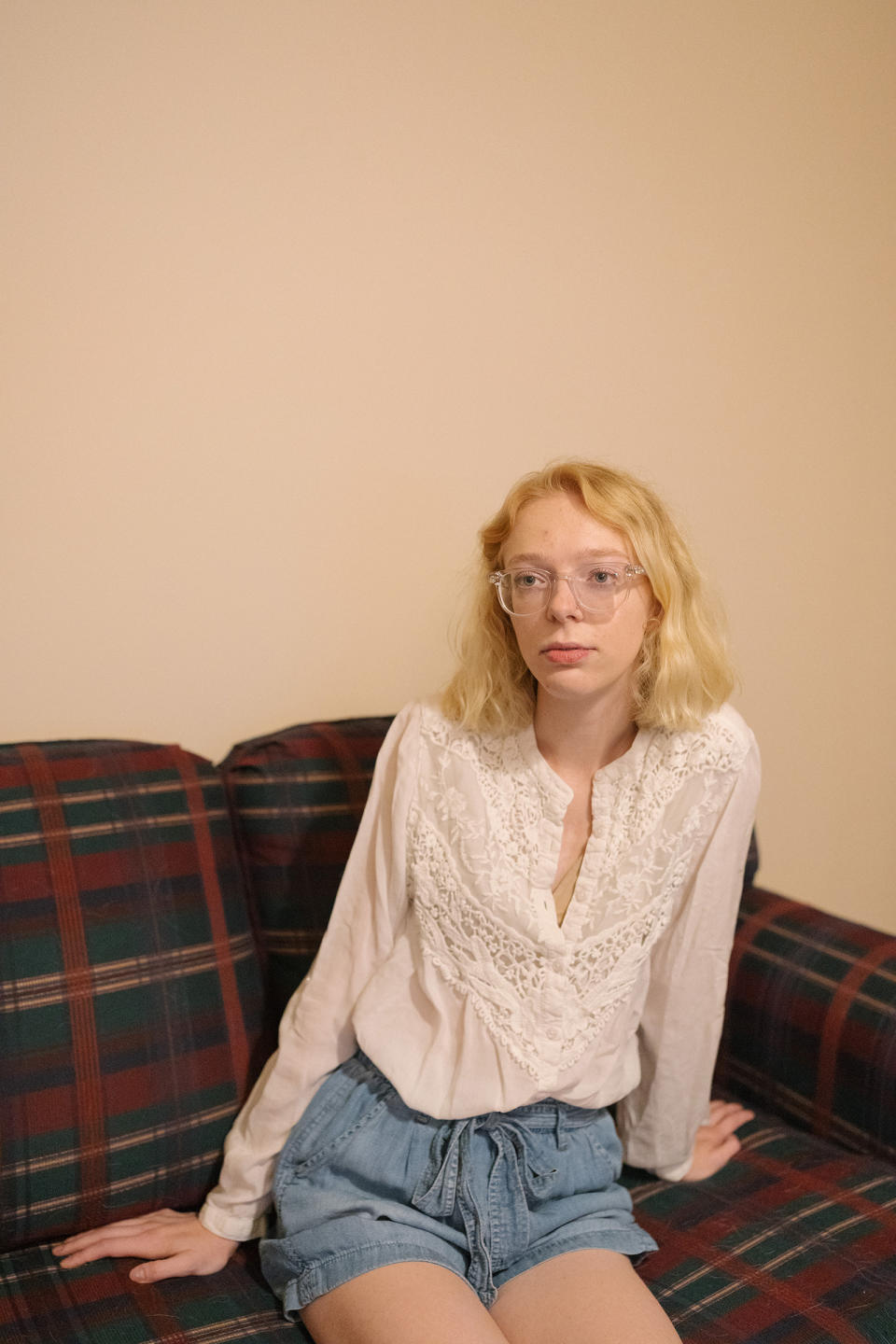 Keeley Knight in her apartment in Kansas City on July 19, 2022. Knight was born with an under-developed heart, which means hers has to "work twice as hard as the average heart."<span class="copyright">Morgan Lieberman</span>