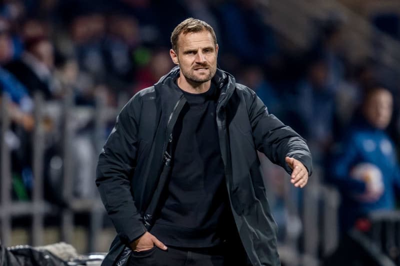 Then Mainz Coach Bo Svensson gestures on the touchline during the German Bundesliga soccer match between VfL Bochum and FSV Mainz 05 at Vonovia Ruhrstadion. Former Mainz boss Bo Svensson is to be unveiled as Union Berlin coach this week, Sky TV reported on Thursday. David Inderlied/dpa