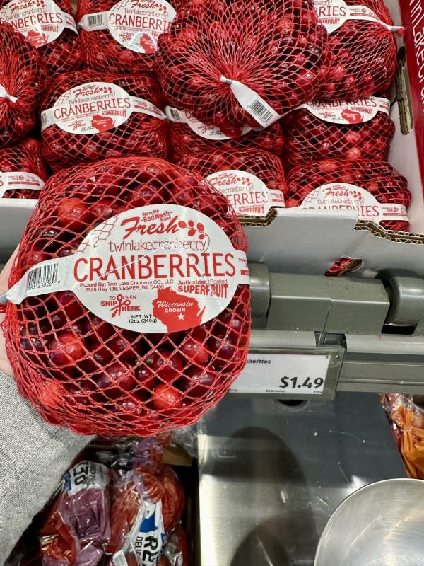 Twin Lake Cranberry Fresh Cranberries<p>Krista Marshall</p>