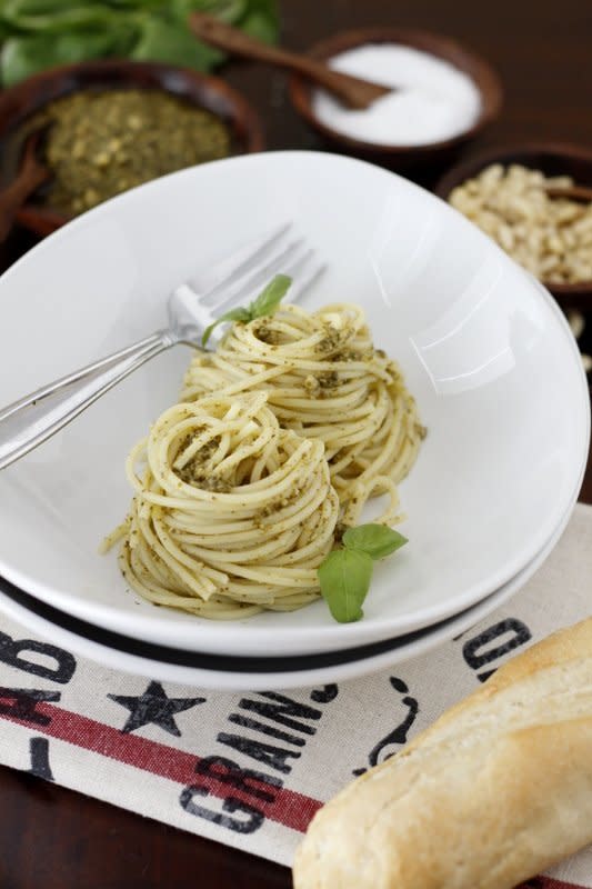 <strong>Get the<a href="http://www.bellalimento.com/2011/09/01/spaghetti-al-pesto-spaghetti-with-pesto/" target="_blank"> Spaghetti with Pesto recipe</a> from Bell'Alimento</strong>