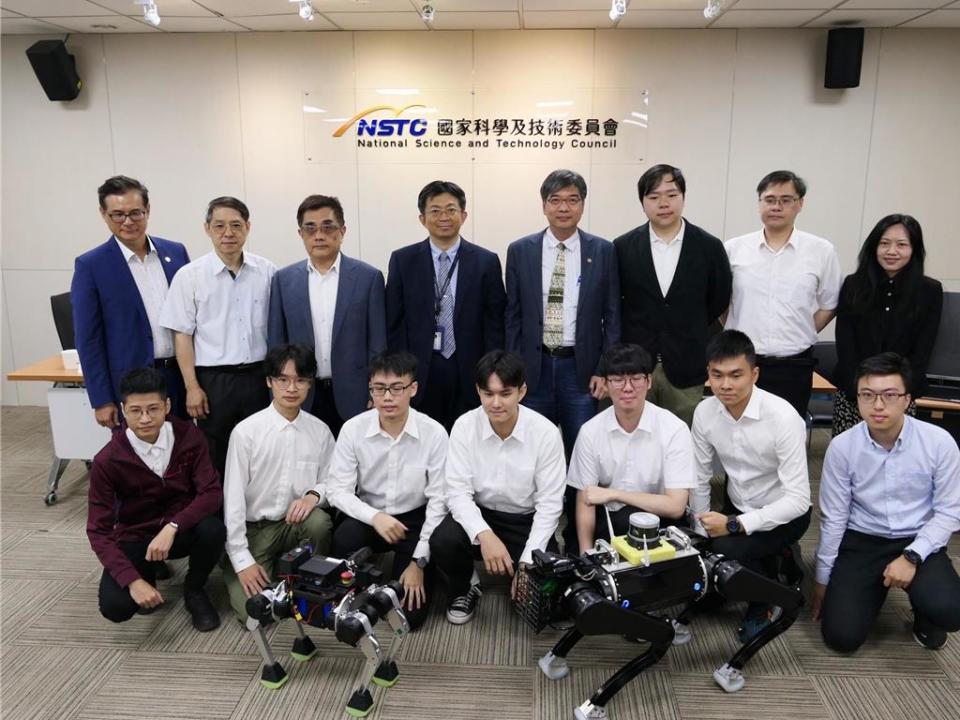 台大機械系研究團隊，成功打造台灣首創且自主研發AI機器狗（NTU DogBot）。圖／國科會提供
