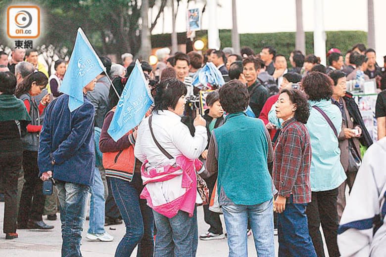 有議員促請港府與內地商討恢復來港旅行團。