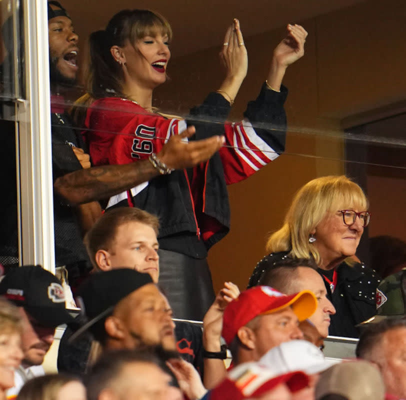 Taylor Swift watches the Kansas City Chiefs play the Denver Broncos at GEHA Field at Arrowhead Stadium on October 12, 2023 wearing a lab-grown diamond tennis bracelet.<p>Cooper Neill/Getty Images</p>