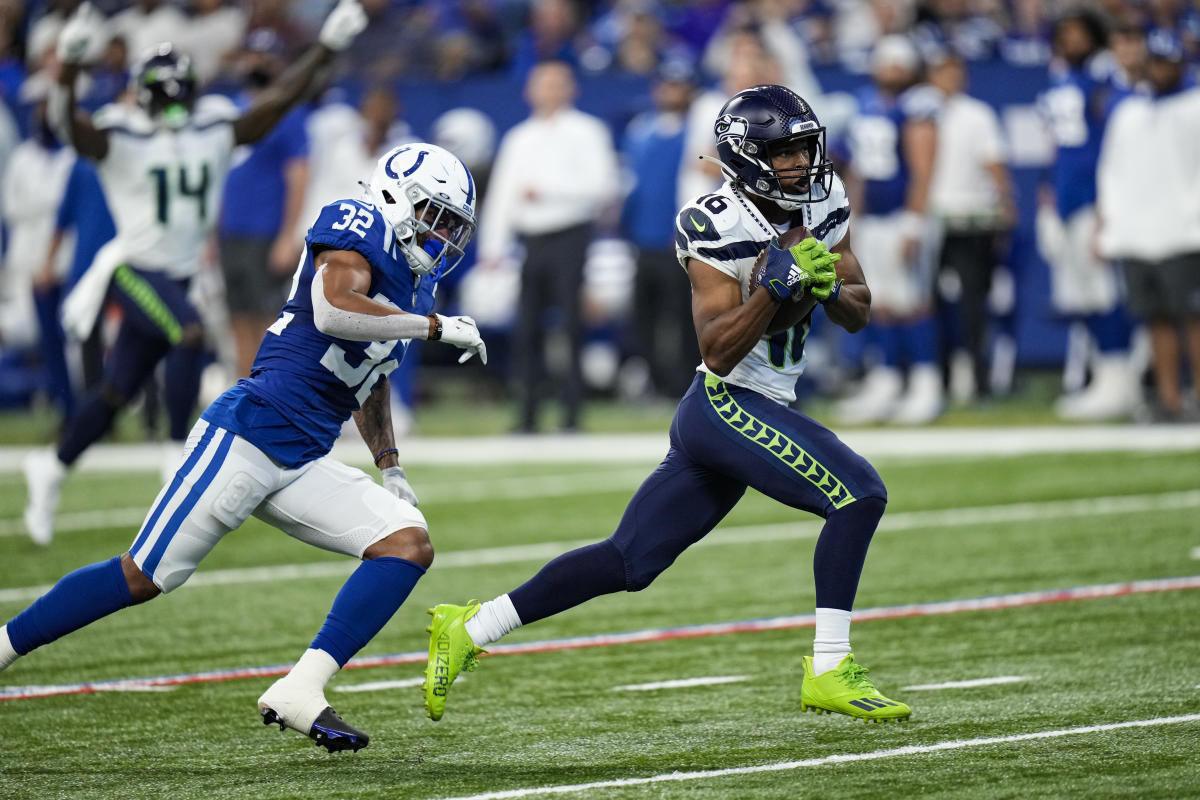 Seahawks' Tyler Lockett is lost for the season with leg injury that will  require surgery