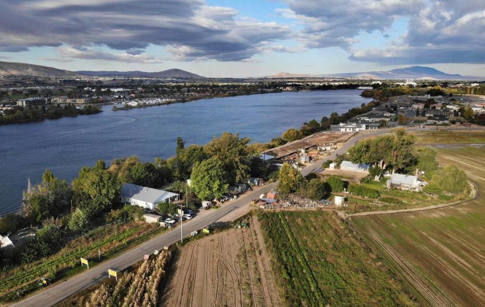 Construction is beginning on a townhome and housing development along the picturesque Columbia River on the site of a longtime family farm in west Pasco.