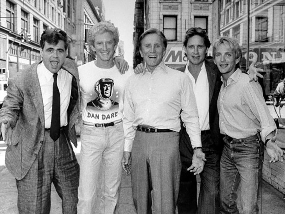 (L-R) Joel Douglas, Peter Douglas, Kirk Douglas, Michael Douglas and Eric Douglas in 1988 | Richard Corkery/Getty Images
