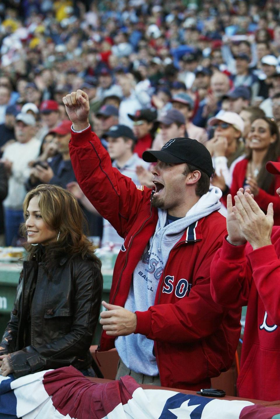 boston red sox fan ben affleck and jennifer lopez