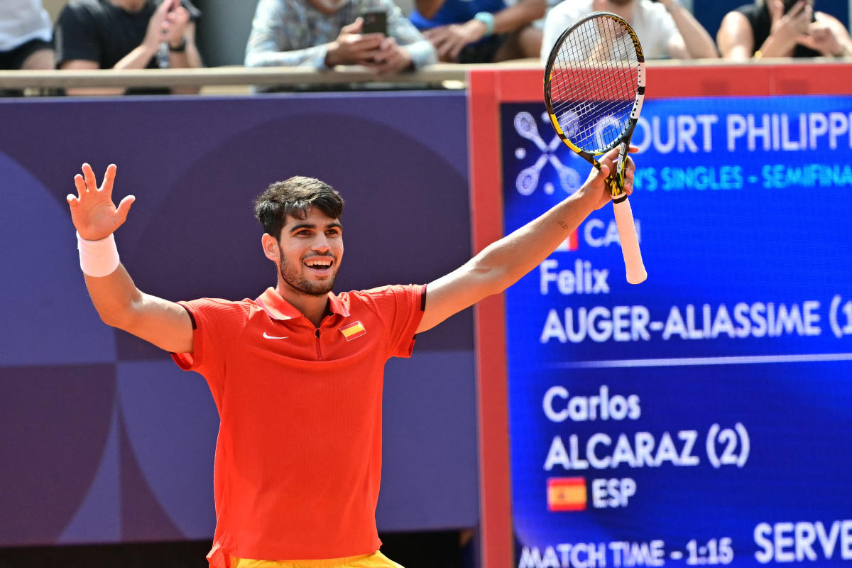 2024 Paris Olympics: Carlos Alcaraz wins semifinal, will face Novak Djokovic or Lorenzo Musetti for gold medal