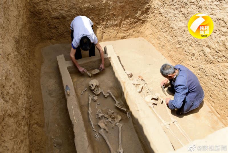 「寨山遺址」龍山時代的墓地，距今約4000年前。（圖／翻攝自陝視新聞微博）