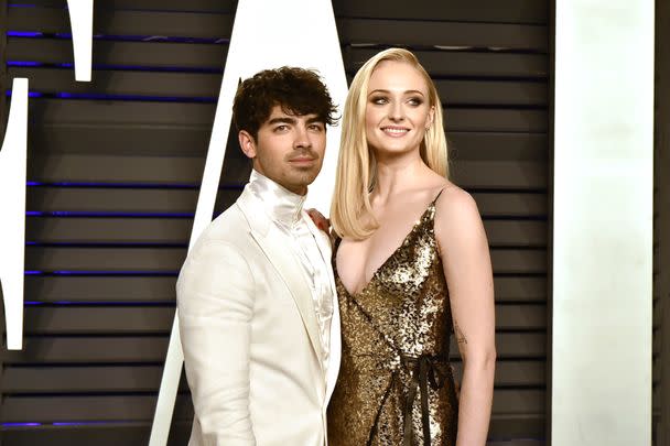 Sophie Turner and Joe Jonas get married in Las Vegas - BBC News