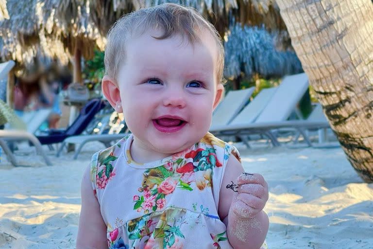 Ana García Mortián, la hija de Pampita y Roberto, cumple su primer año (Foto: Instagram @anagarciamoritan)