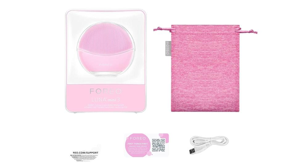 Best gifts for wives: Foreo Luna Mini 3