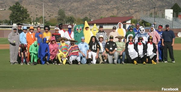 The full Simi Valley baseball team in costume