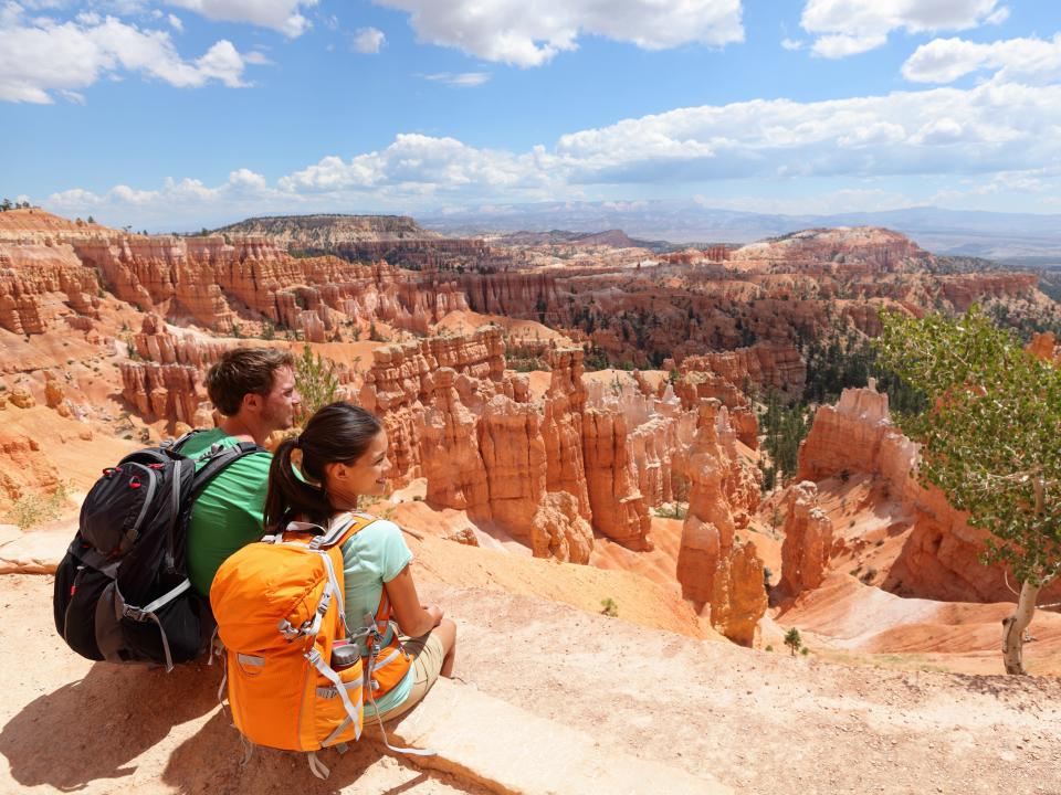 Hikers in Bryce Canyon National Park in Utah.