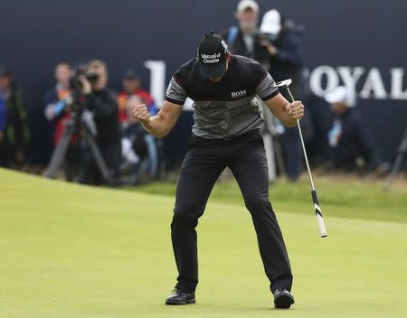 Sweden's Henrik Stenson celebrates after holing a birdie putt on the 18th green to win the British Open golf championship at Royal Troon, Scotland, Britain - 17/07/2016. REUTERS/Russell Cheyne