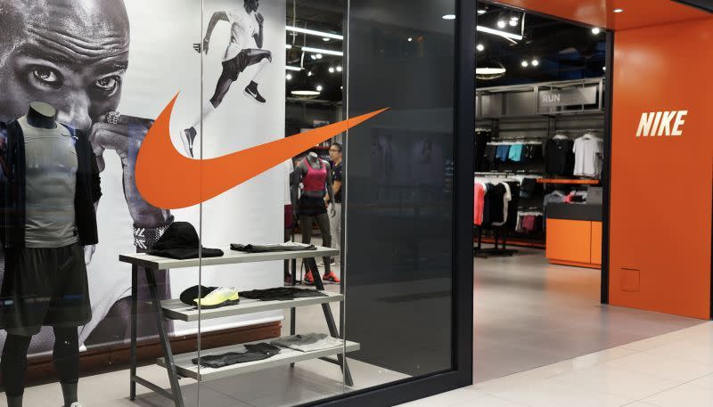 ▲知名運動品牌NIKE近日又在官網進行快閃特賣，多款球鞋購買可以省下兩千元。（示意圖／shutterstock）