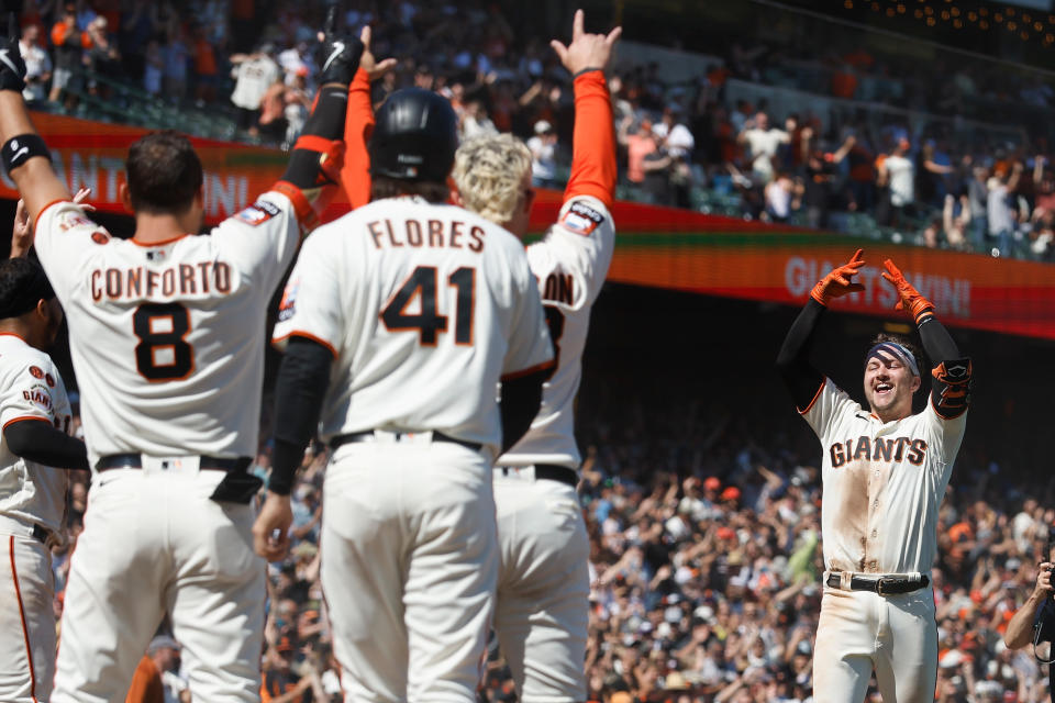 巨人靠著Patrick Bailey再見轟成功終止4連敗。(Photo by Lachlan Cunningham/Getty Images)